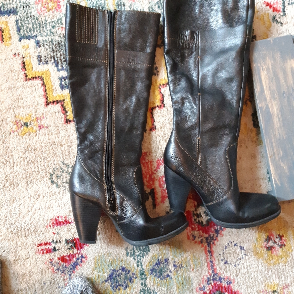 Born leather boots